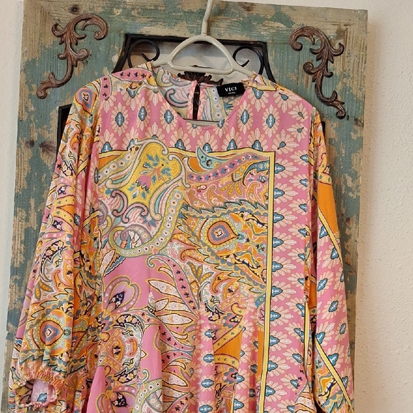 VICI Pink and Yellow Paisley Dress. Great Condition Size Small - Picture 5 of 11